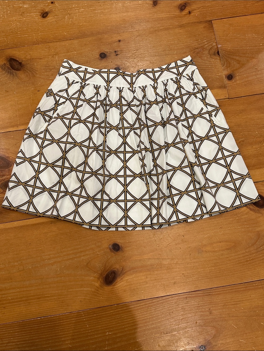 Banana Republic White Skirt with Brown Geometric Print